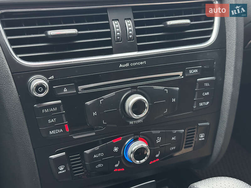 Седан Audi A4 2013 в Киеве