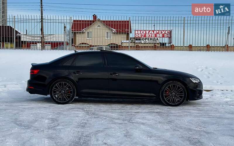 Седан Audi A4 2018 в Києві