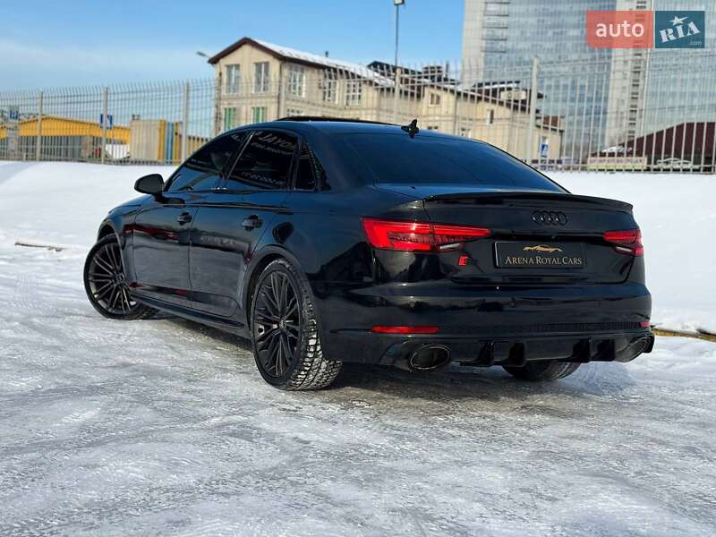 Седан Audi A4 2018 в Києві
