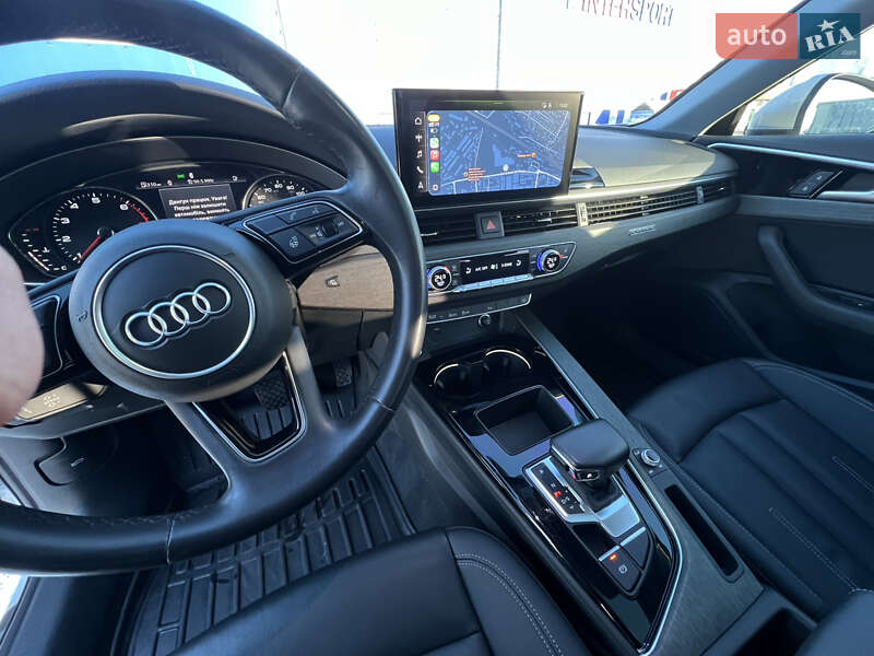 Седан Audi A4 2021 в Виннице