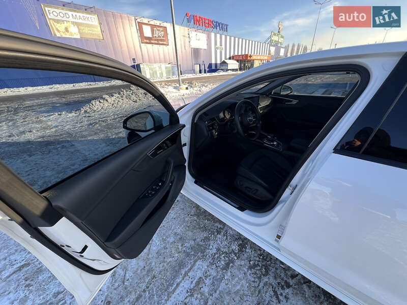 Седан Audi A4 2021 в Виннице
