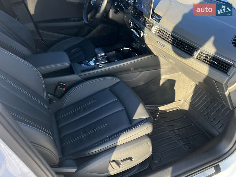 Седан Audi A4 2021 в Виннице