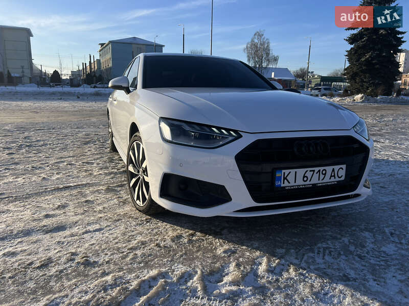 Седан Audi A4 2021 в Виннице