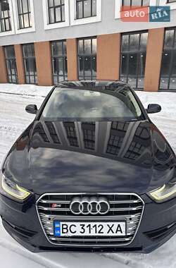 Седан Audi A4 2012 в Львове