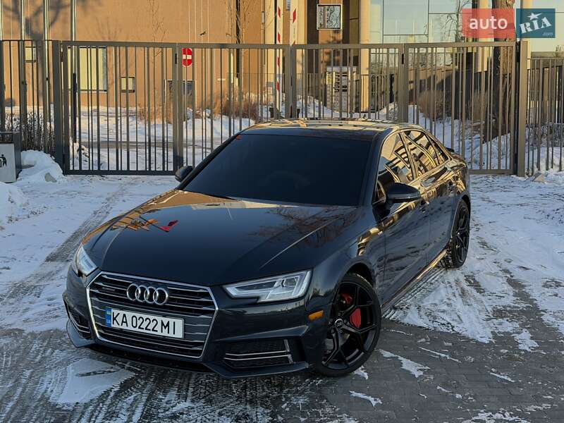 Седан Audi A4 2016 в Киеве