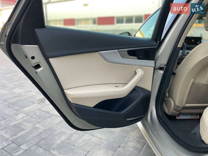 Седан Audi A4 2017 в Луцьку