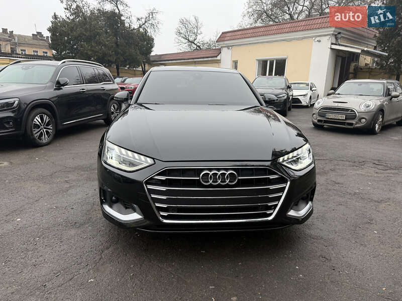 Седан Audi A4 2021 в Одессе