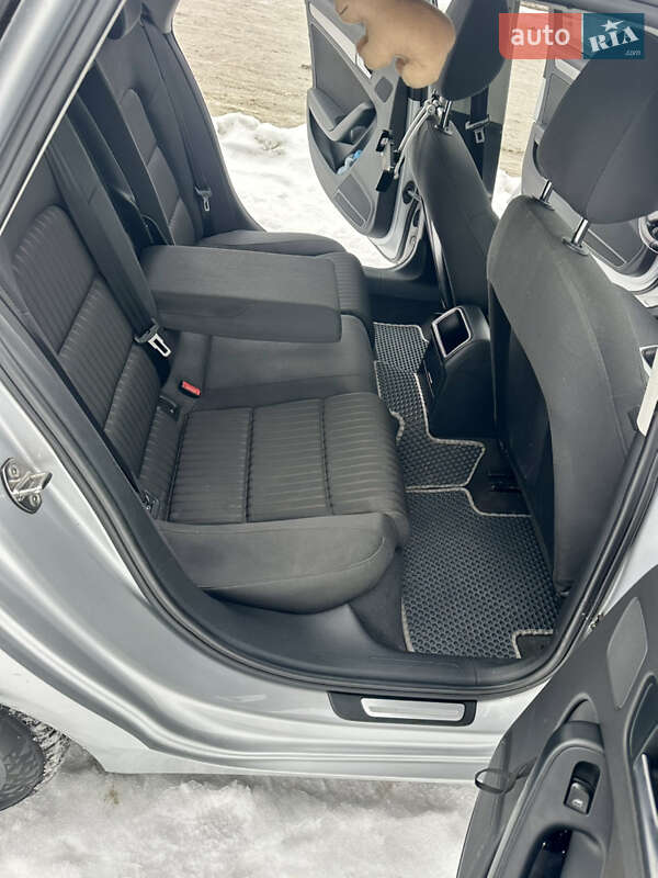 Універсал Audi A4 2011 в Бучі