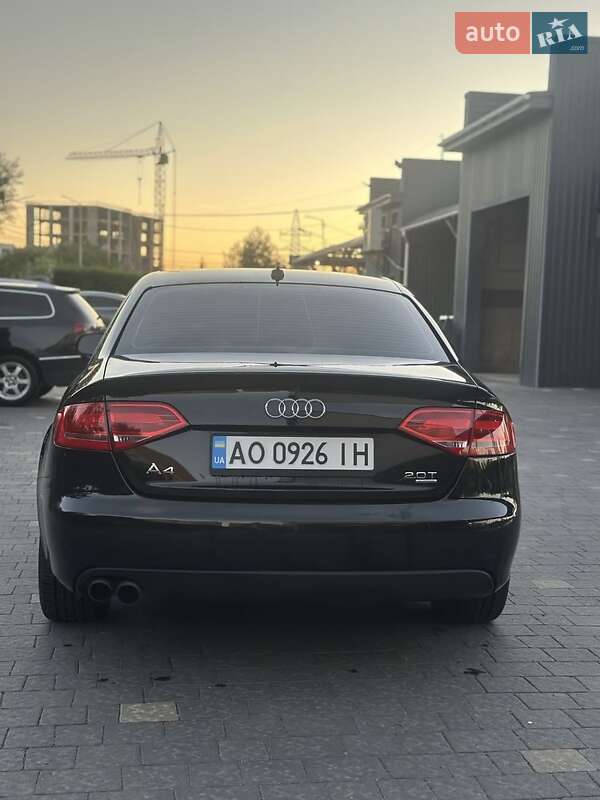 Седан Audi A4 2010 в Ужгороде