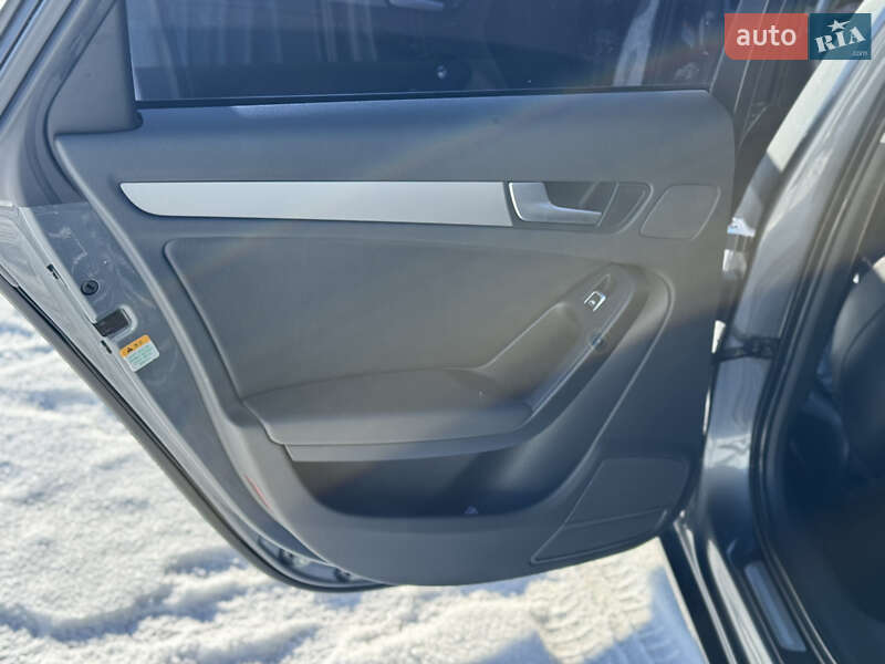 Седан Audi A4 2014 в Золотоноші