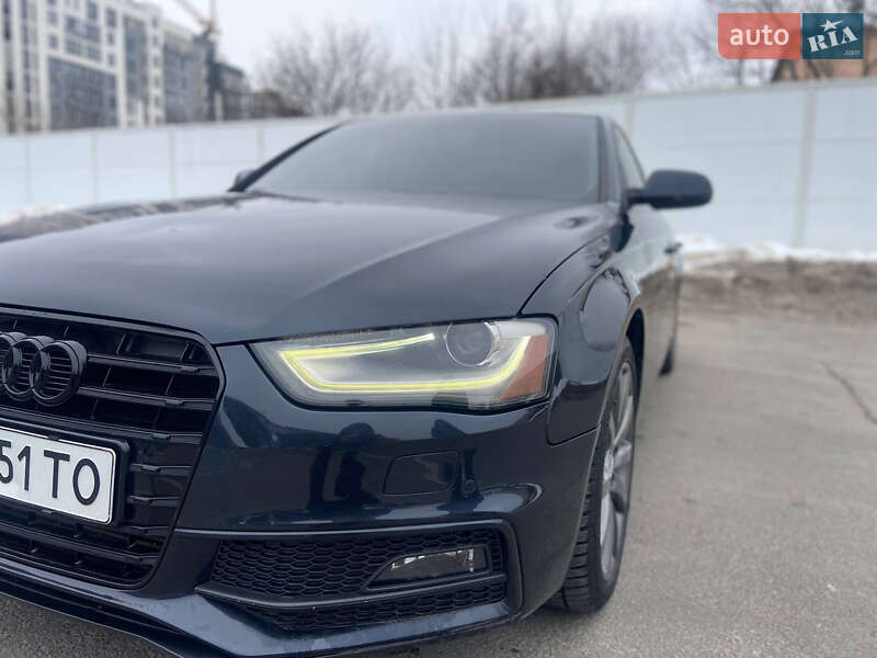 Седан Audi A4 2012 в Львові