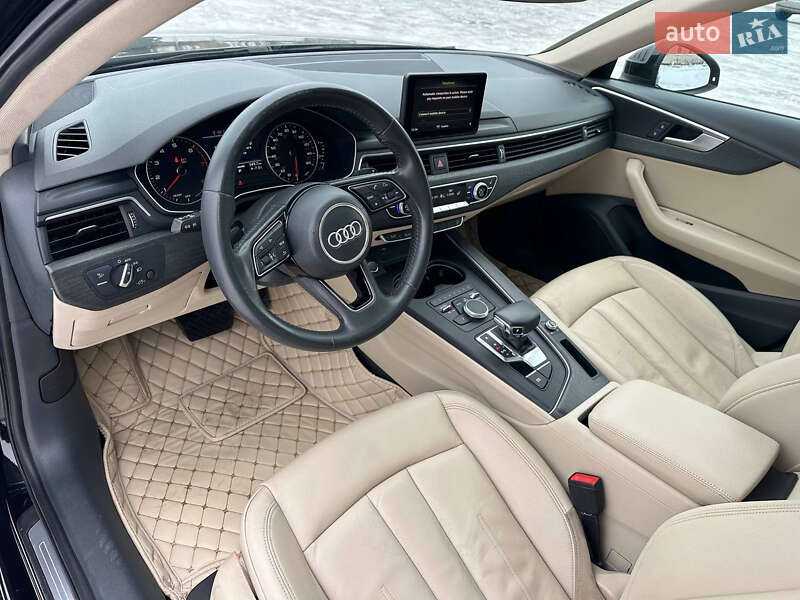 Седан Audi A4 2018 в Києві