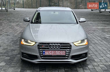 Седан Audi A4 2013 в Львове