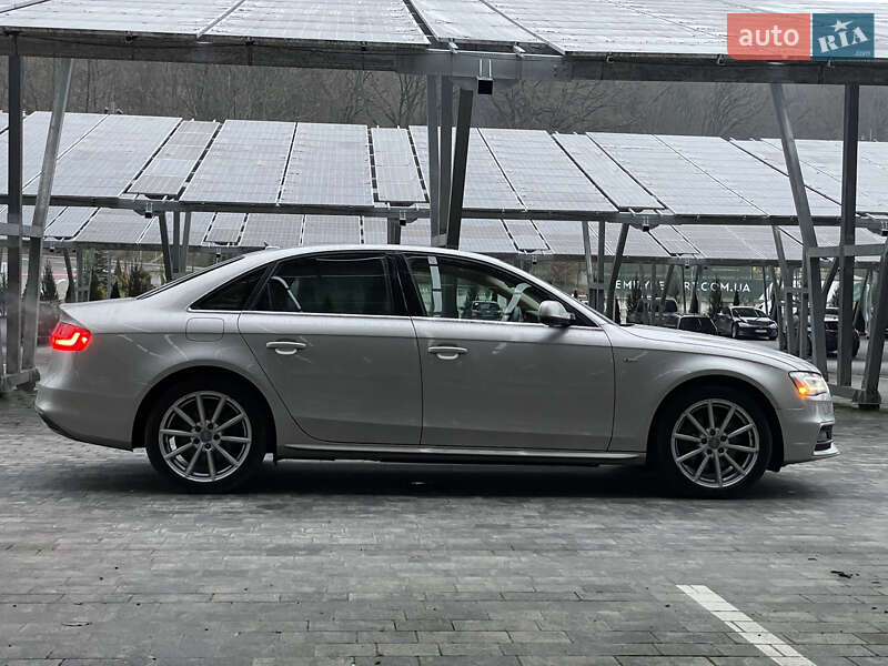 Седан Audi A4 2013 в Львове