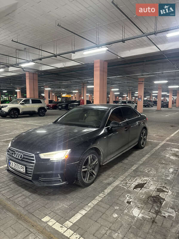 Седан Audi A4 2016 в Киеве