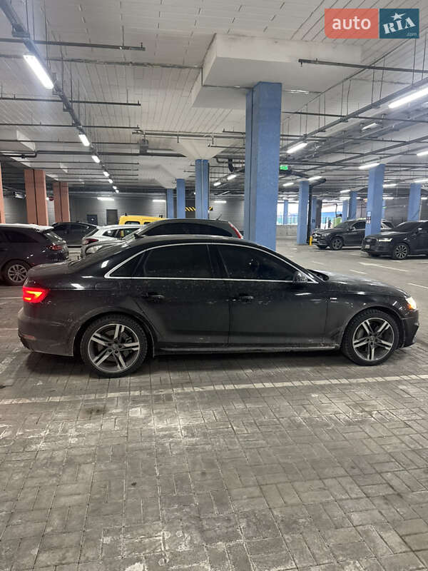 Седан Audi A4 2016 в Киеве