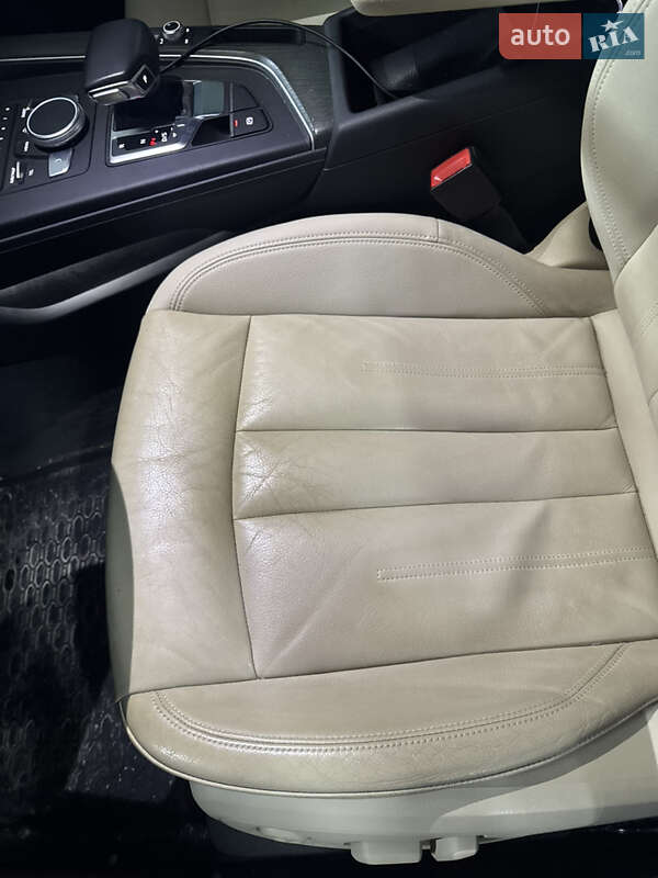 Седан Audi A4 2016 в Киеве