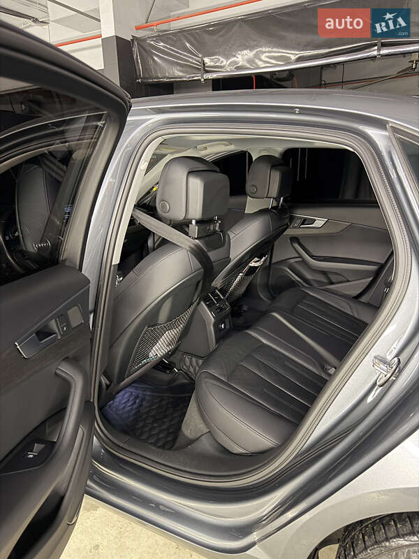 Седан Audi A4 2017 в Одессе