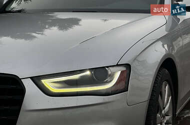 Седан Audi A4 2013 в Львове