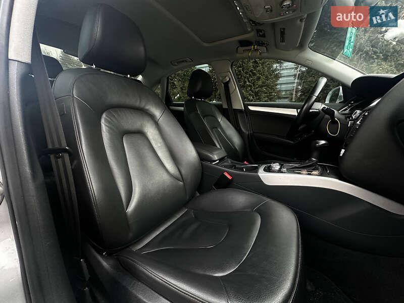 Седан Audi A4 2013 в Львове