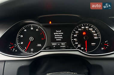Седан Audi A4 2013 в Львове