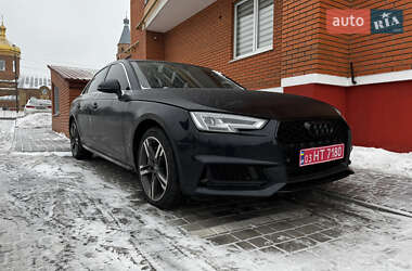 Седан Audi A4 2016 в Староконстантинове