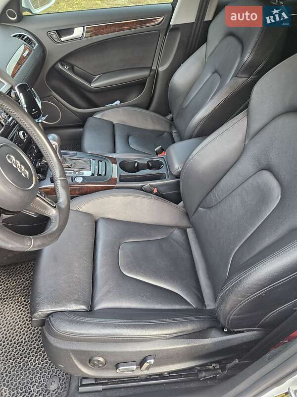 Седан Audi A4 2014 в Днепре