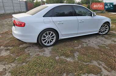 Седан Audi A4 2014 в Дніпрі