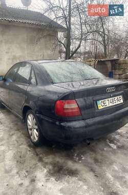 Седан Audi A4 1997 в Глибокій