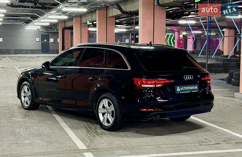 Универсал Audi A4 2017 в Киеве