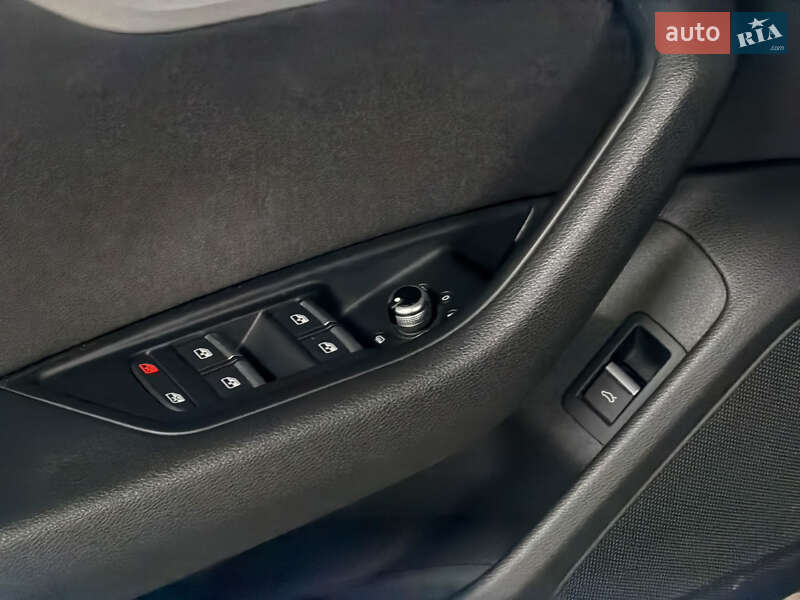 Универсал Audi A4 2017 в Киеве