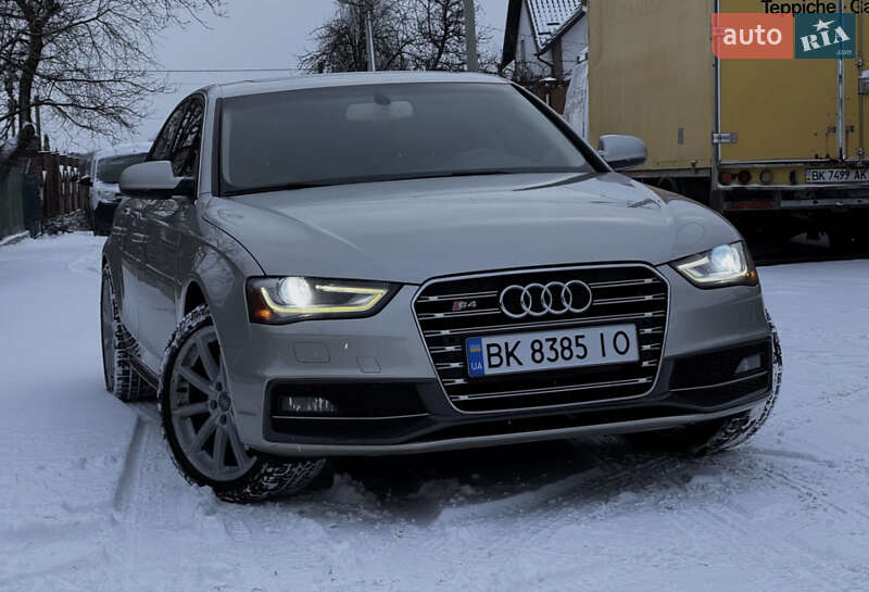 Audi A4 2014