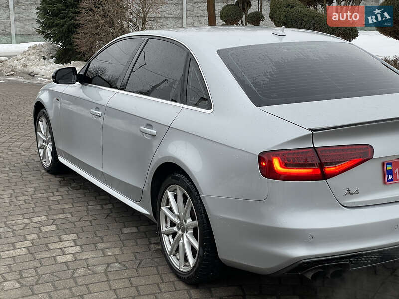 Седан Audi A4 2013 в Яворові