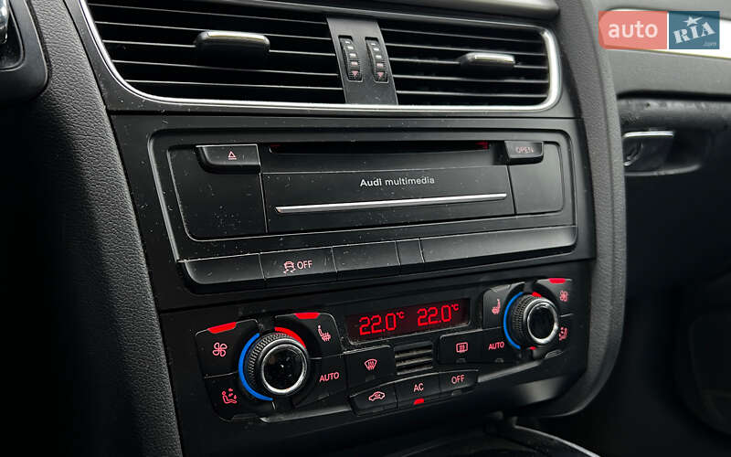 Седан Audi A4 2011 в Львове