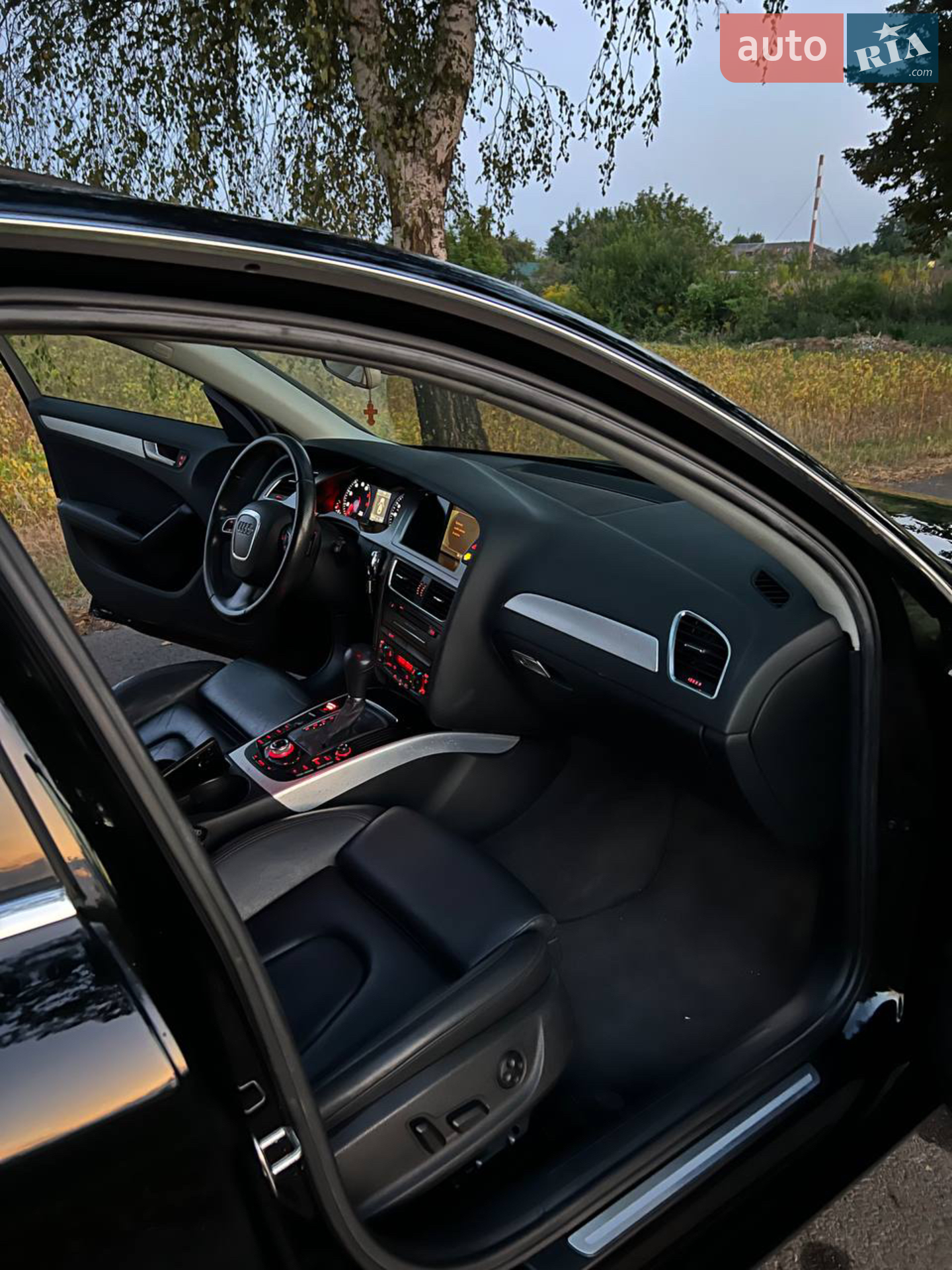 2010 Audi A4 - мініатюра 16