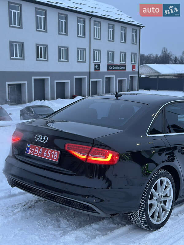 Седан Audi A4 2015 в Вінниці