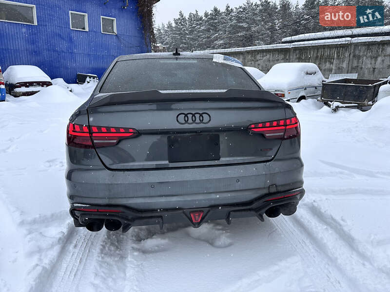 Седан Audi A4 2020 в Буче