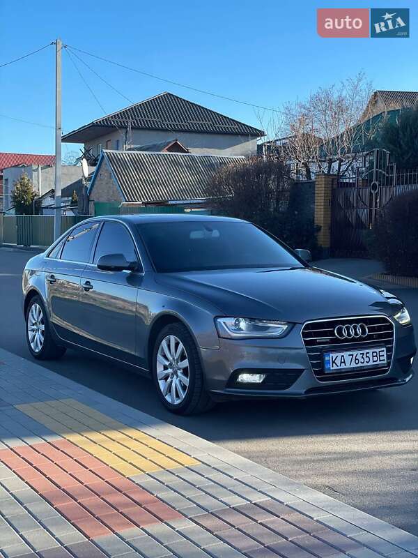 2013 Audi A4, VIN WAUBFAFL7DN037194:plate — фото 1 (autoria)