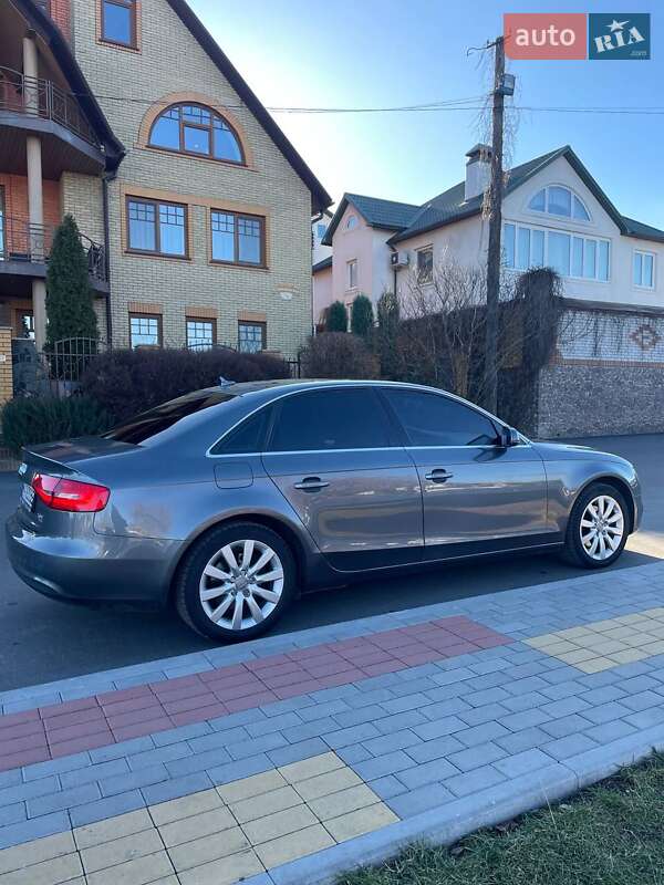 Седан Audi A4 2013 в Білій Церкві