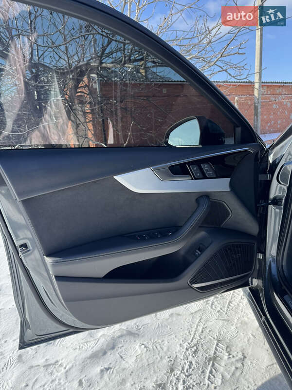 Седан Audi A4 2019 в Харькове