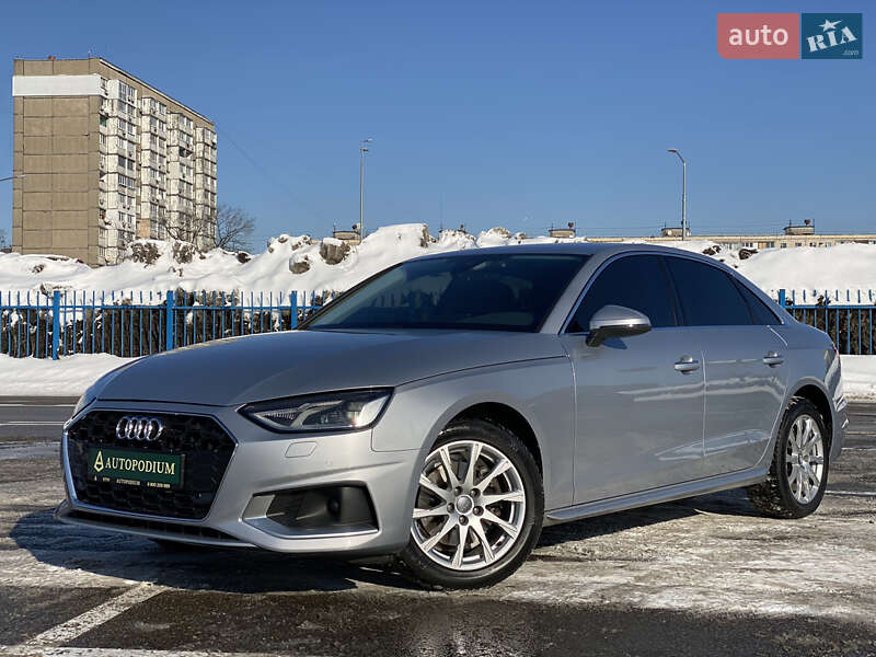 Седан Audi A4 2020 в Киеве