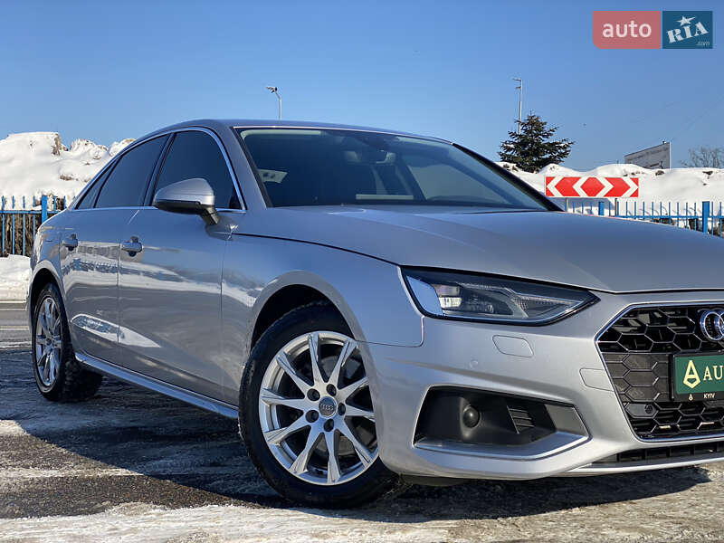 Седан Audi A4 2020 в Киеве