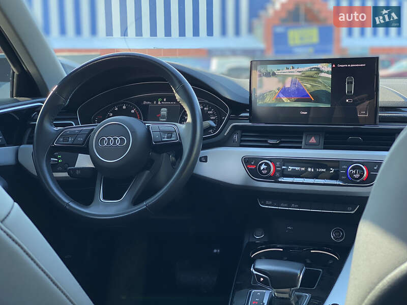 Седан Audi A4 2020 в Киеве