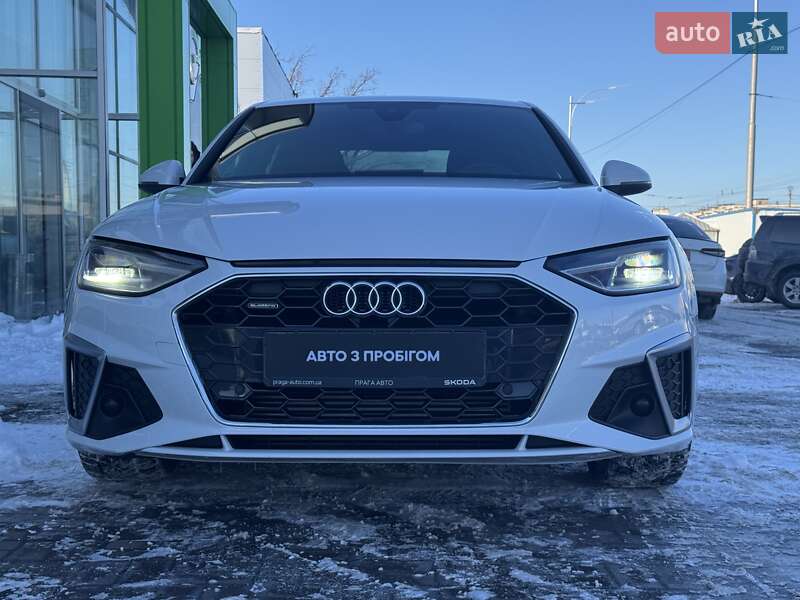 Седан Audi A4 2019 в Киеве