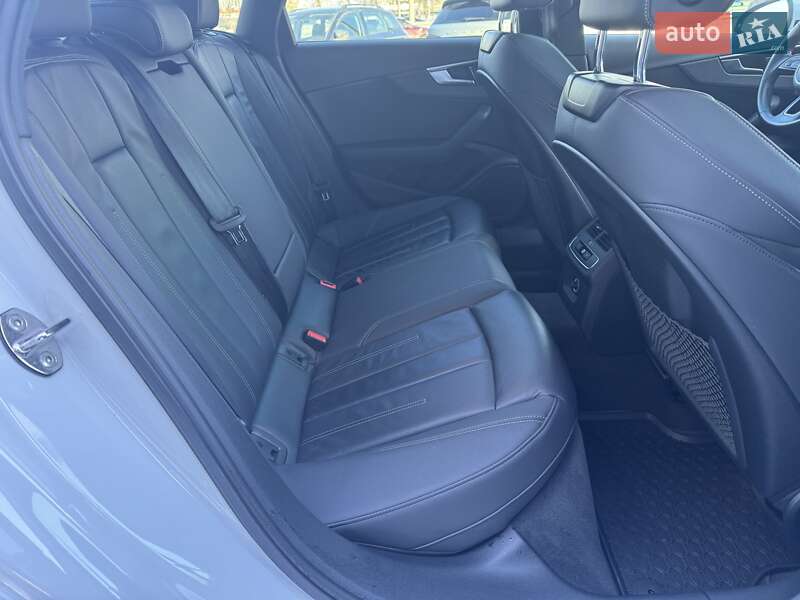 Седан Audi A4 2019 в Киеве