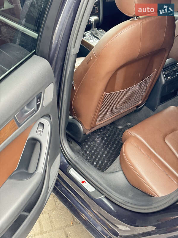 Седан Audi A4 2015 в Самборе