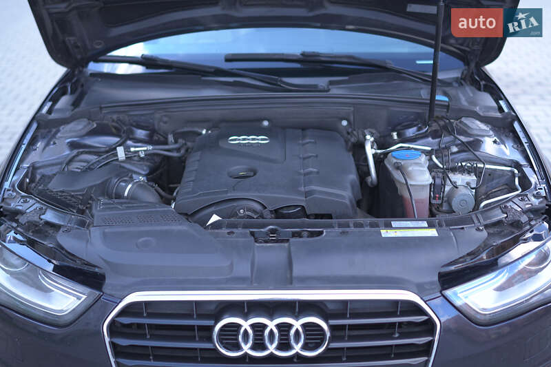 Седан Audi A4 2014 в Киеве