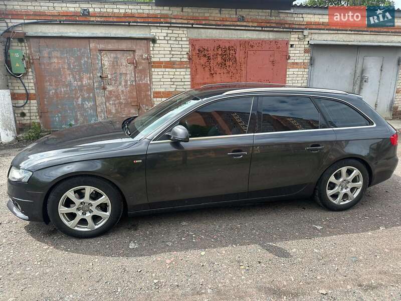 Універсал Audi A4 2009 в Сумах