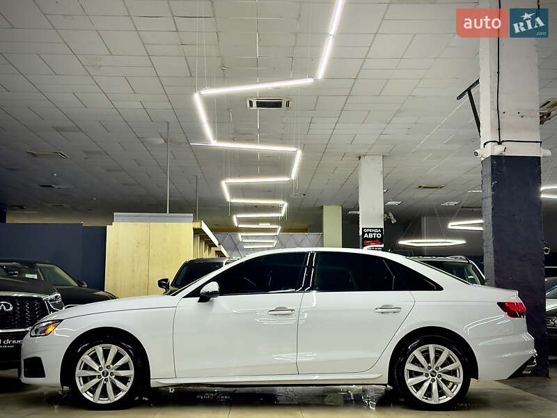 Седан Audi A4 2021 в Миколаєві