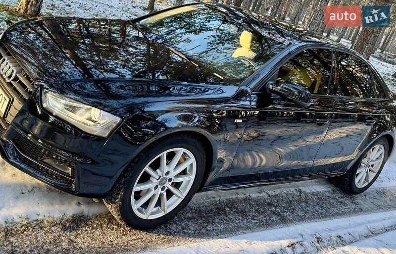 Седан Audi A4 2014 в Миколаєві